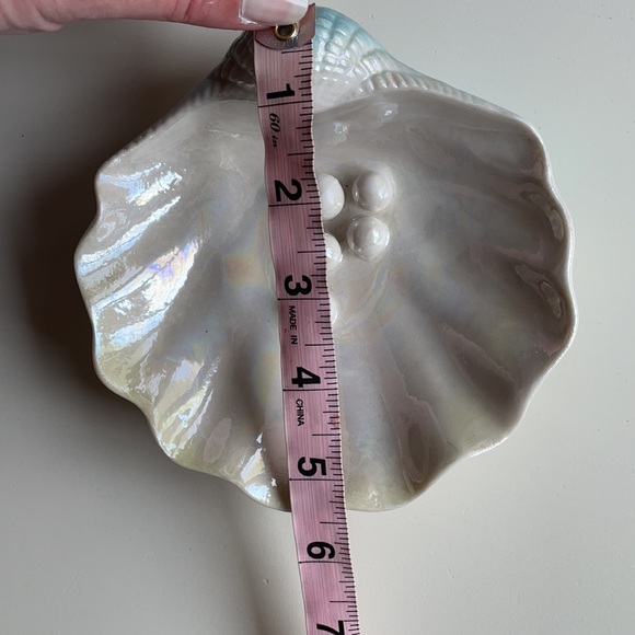 Vintage | Ceramic Porcelain Shell Jewelry Dish - Picture 10 of 10